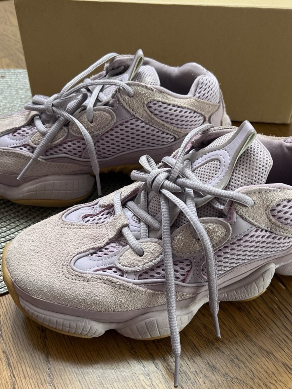 Yeezy 500 5US men/ 6.5US women